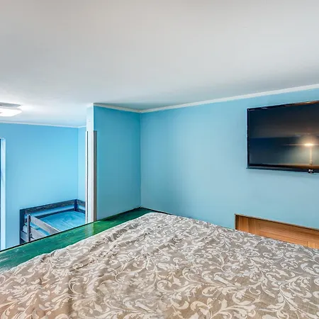 Guest house Private With Sauna & Parking
